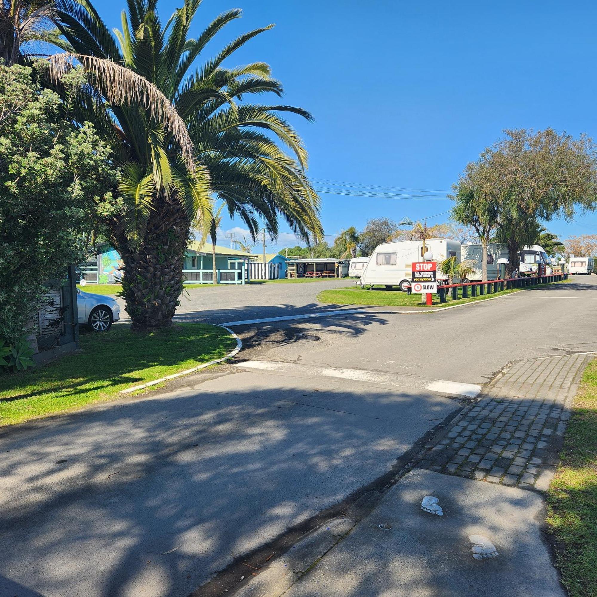Westshore Holiday Park Napier Exterior photo