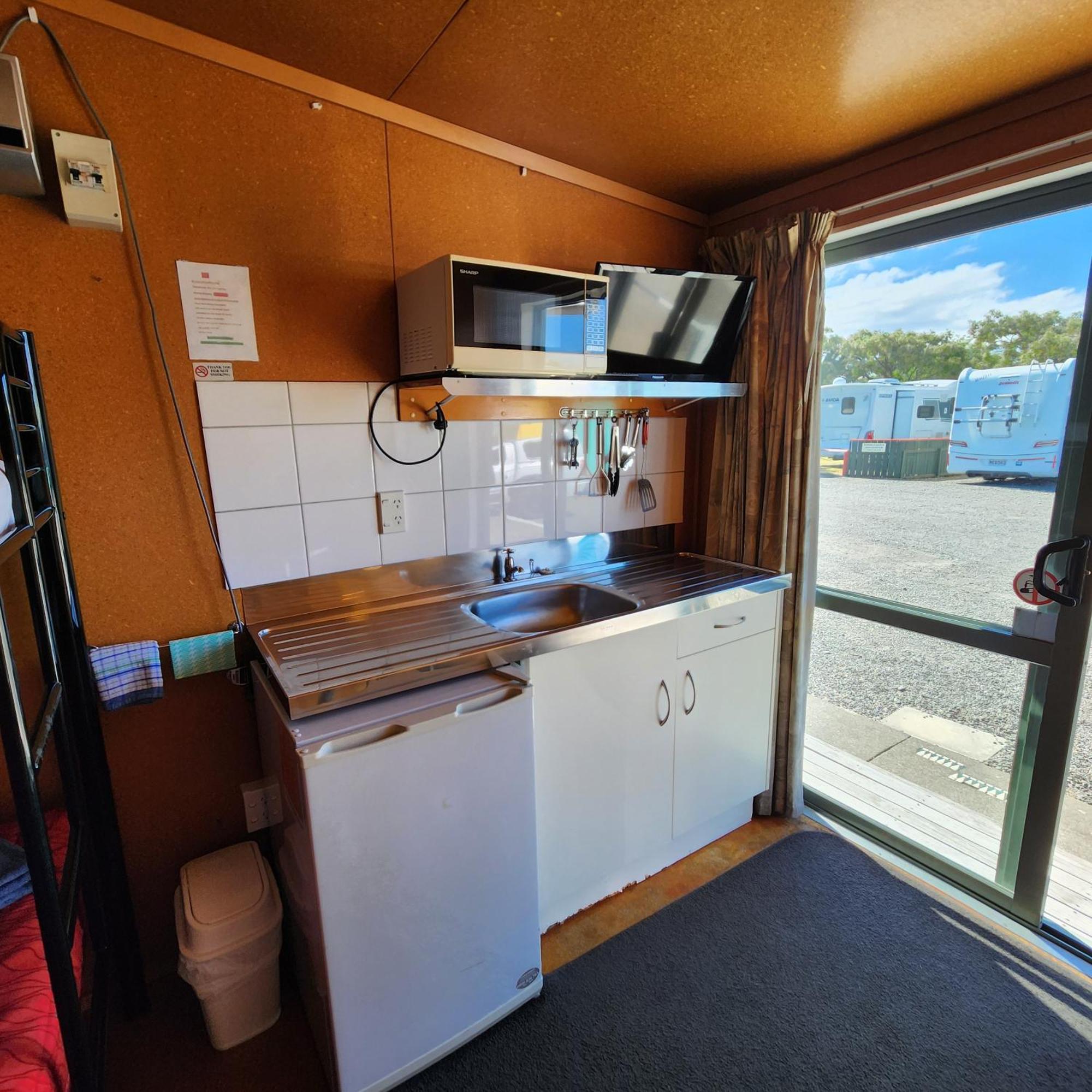 Westshore Holiday Park Napier Exterior photo