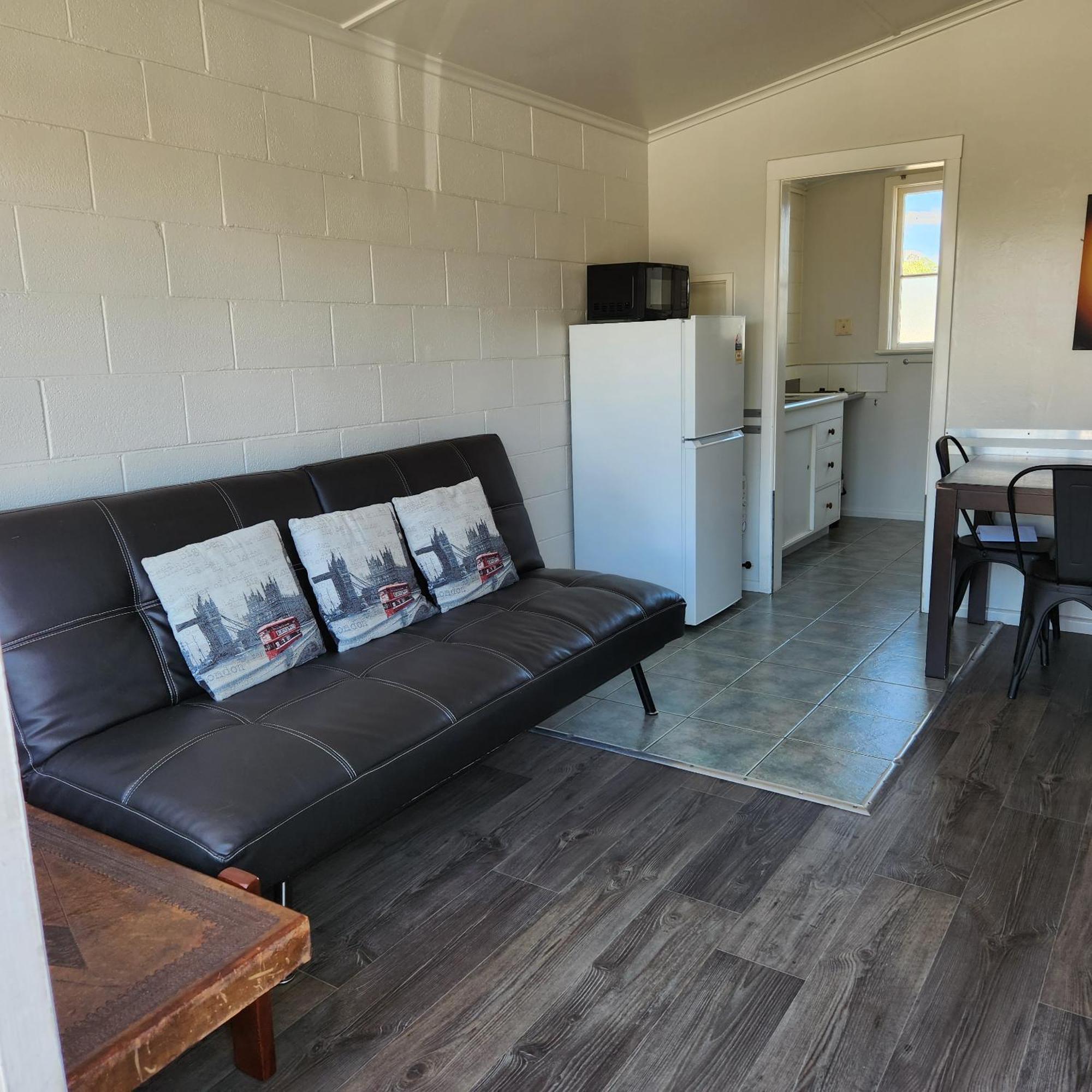 Westshore Holiday Park Napier Exterior photo