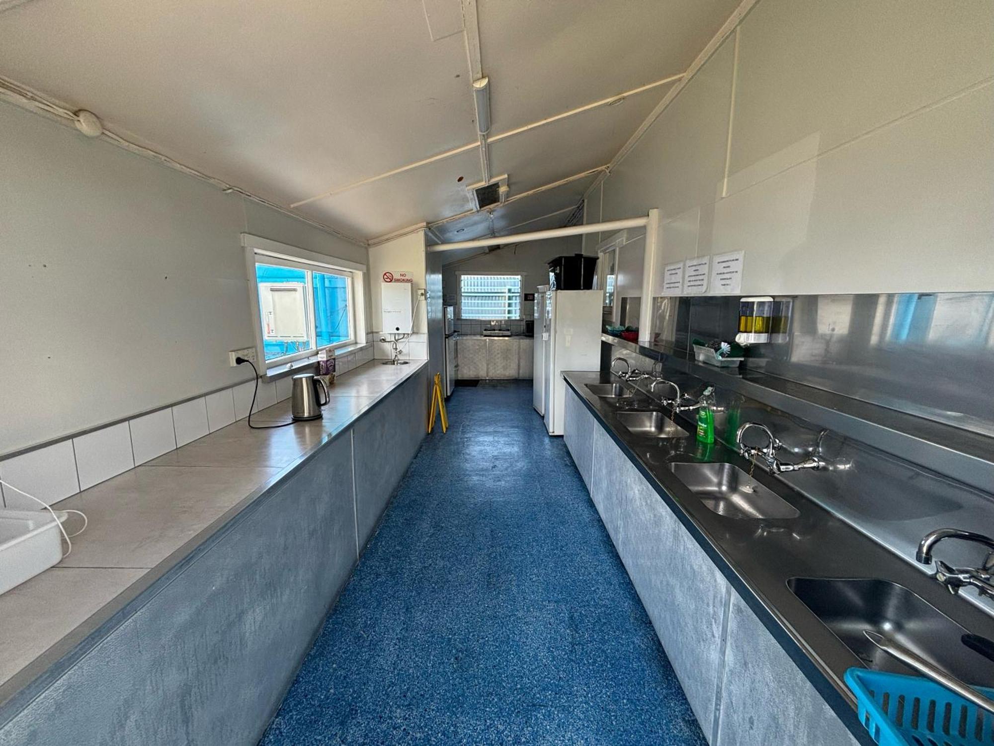 Westshore Holiday Park Napier Exterior photo
