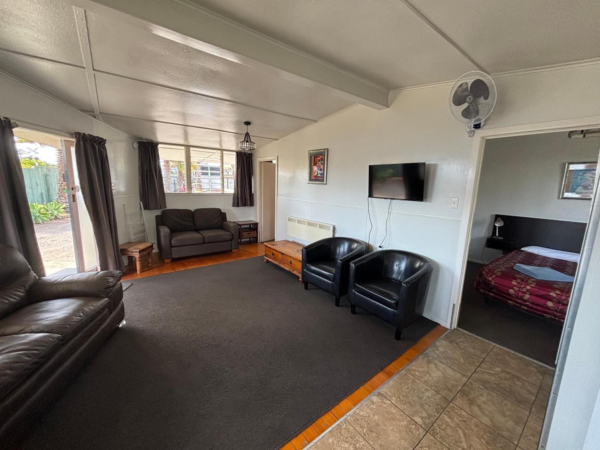 Westshore Holiday Park Napier Exterior photo